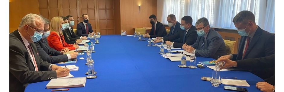 Zajednički rad dva ministarstva na pripremi udžbenika za nacionalne predmete