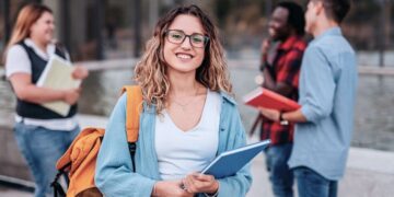 Настављена исплата средстава студентима за трошкове плаћене школарине, студентска картица услов за исплату средстава