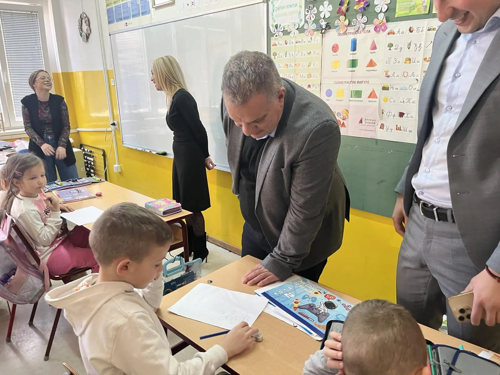 Министар просвете у Севојну: Настављамо улагања у образовни систем