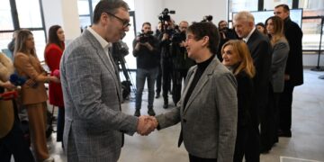 Реконструисана Гимназија у Младеновцу