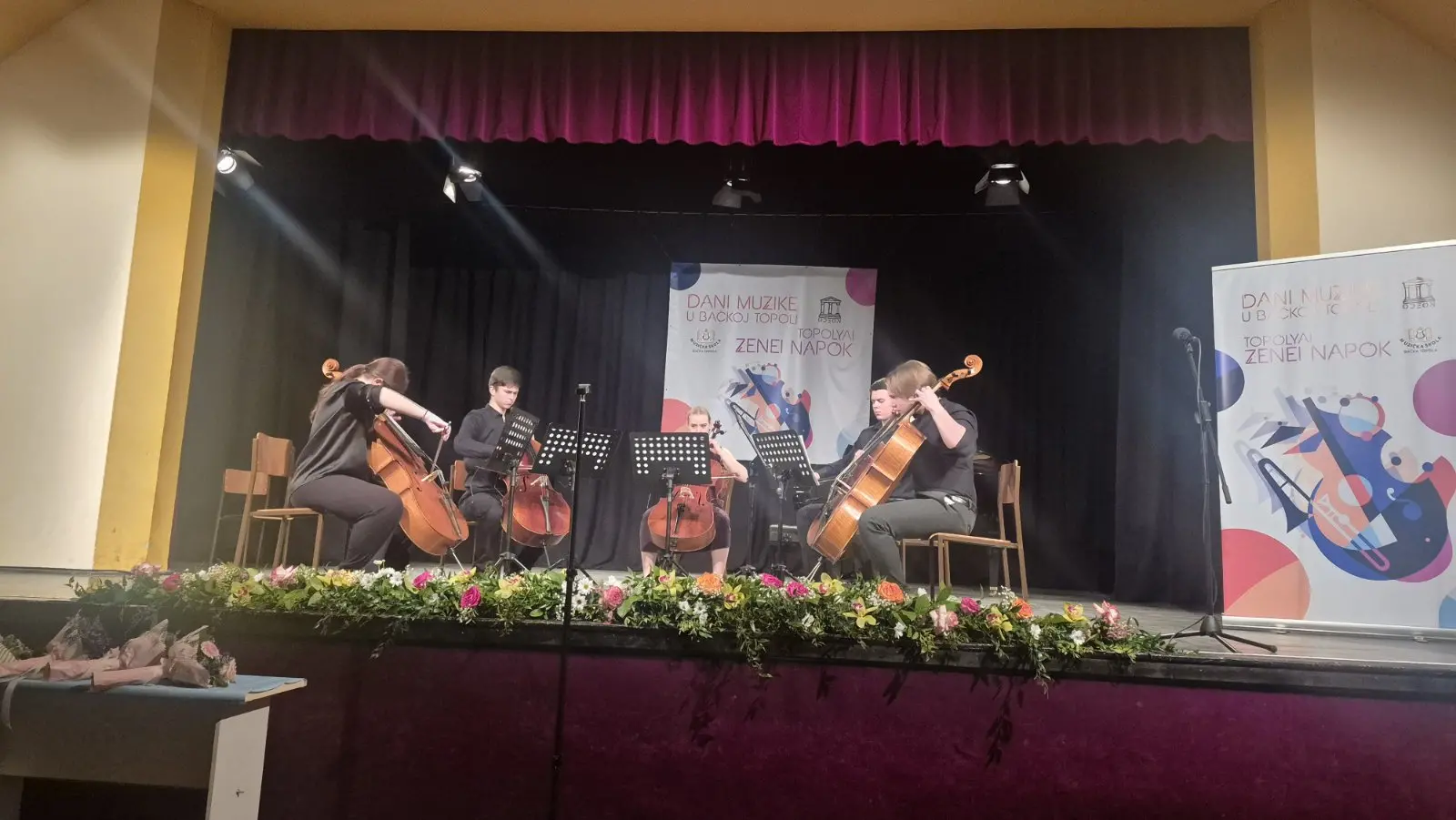 У Бачкој Тополи концертом „Вече виолончела“ почело је 21. међународно такмичење „Дани музике“